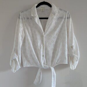 3/$30 White Flower Eyelet knot top